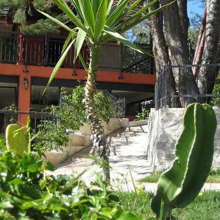 Residenza Mediterranea Aparthotel 3*